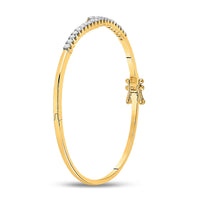 Load image into Gallery viewer, 14kt Yellow Gold Womens Round Diamond Bypass Bangle Bracelet 1 Cttw
