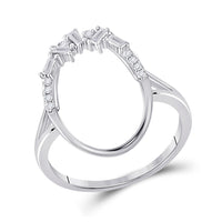 Load image into Gallery viewer, 14kt White Gold Womens Round Diamond Scattered Oval Ring 1/6 Cttw
