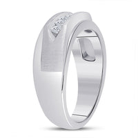 Load image into Gallery viewer, 14kt White Gold Mens Round Diamond 5-stone Wedding Ring 5/8 Cttw
