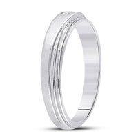 Load image into Gallery viewer, 14kt White Gold Womens Round Diamond Solitaire Band Ring 1/12 Cttw
