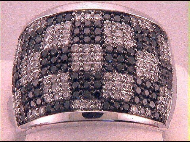 10kt White Gold Womens Round Diamond Fashion Ring 1-3/8 Cttw