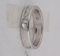 Load image into Gallery viewer, 14kt White Gold Womens Alternating Round Baguette Diamond Single Row Wedding Band 1.00 Cttw
