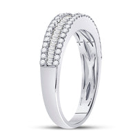 Load image into Gallery viewer, 14kt White Gold Womens Round Diamond Anniversary Band Ring 1/2 Cttw
