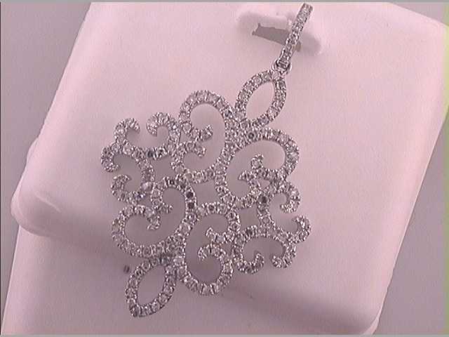 3/4CT-SCUT FASHION PENDANT