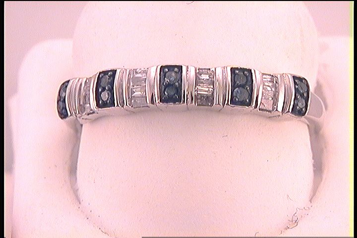 1/5CTW-DIA FASHION BLUE RING