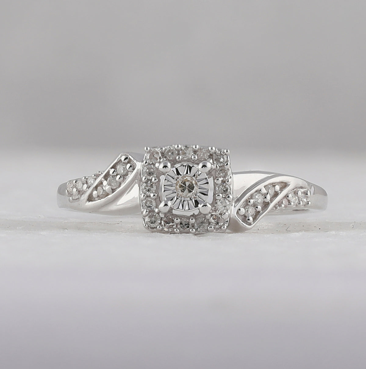 1/6CTW-DIA P1P2 GIFT RING