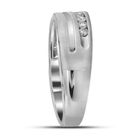Load image into Gallery viewer, 10kt White Gold Mens Round Diamond Wedding Band Ring 1.00 Cttw
