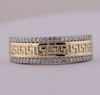 Load image into Gallery viewer, 10kt Yellow Gold Mens Round Diamond Wedding Patterned Band Ring 1/3 Cttw
