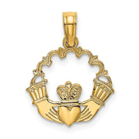 Load image into Gallery viewer, 14K Engraved Claddagh In Scallop Circle Charm
