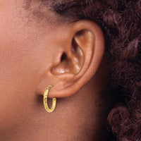 Load image into Gallery viewer, 14k Diamond-cut 2mm Round Tube Hoop Earrings
