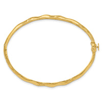 Load image into Gallery viewer, 14K Polished and Textured Twisted Hinged Bangle

